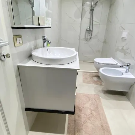 Escape Qerret * Golem (Tirana)